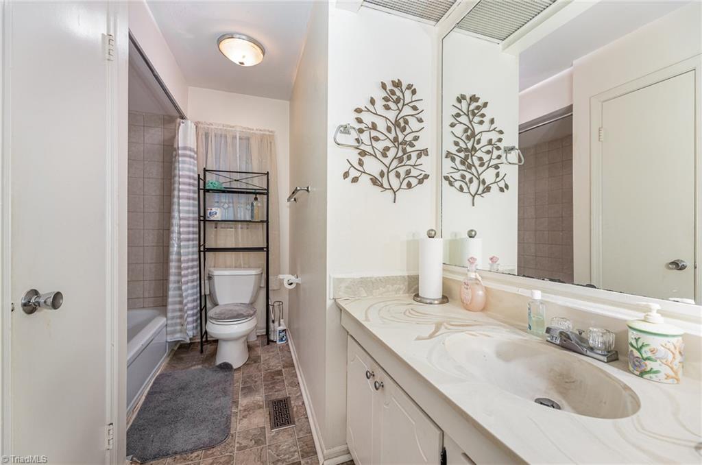 6 Woodclub Court, Greensboro, North Carolina image 17