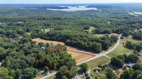 Vacant Land For Sale - Lindsey Bridge Road<br/> Rockingham County, Madison, NC 27025