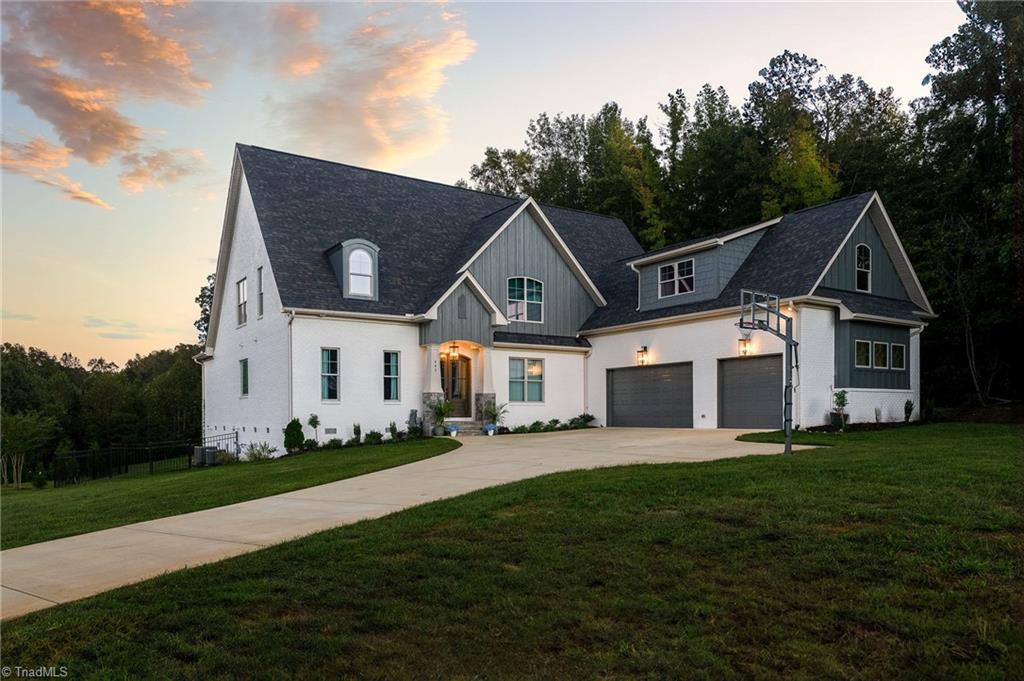 401 Mitchells Landing Way