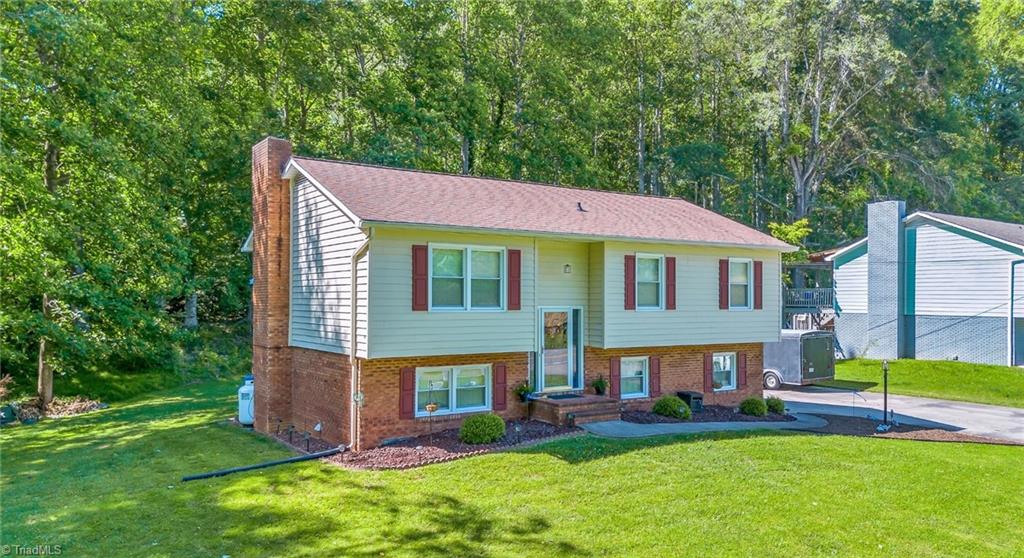 328 Country Club Road, Wilkesboro, North Carolina image 1