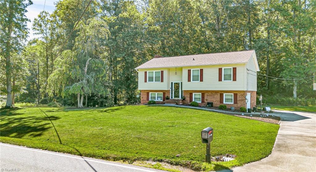 328 Country Club Road, Wilkesboro, North Carolina image 4