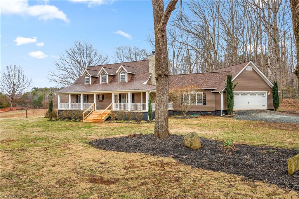 Photo 1 of 43 of 131 Hines Road house