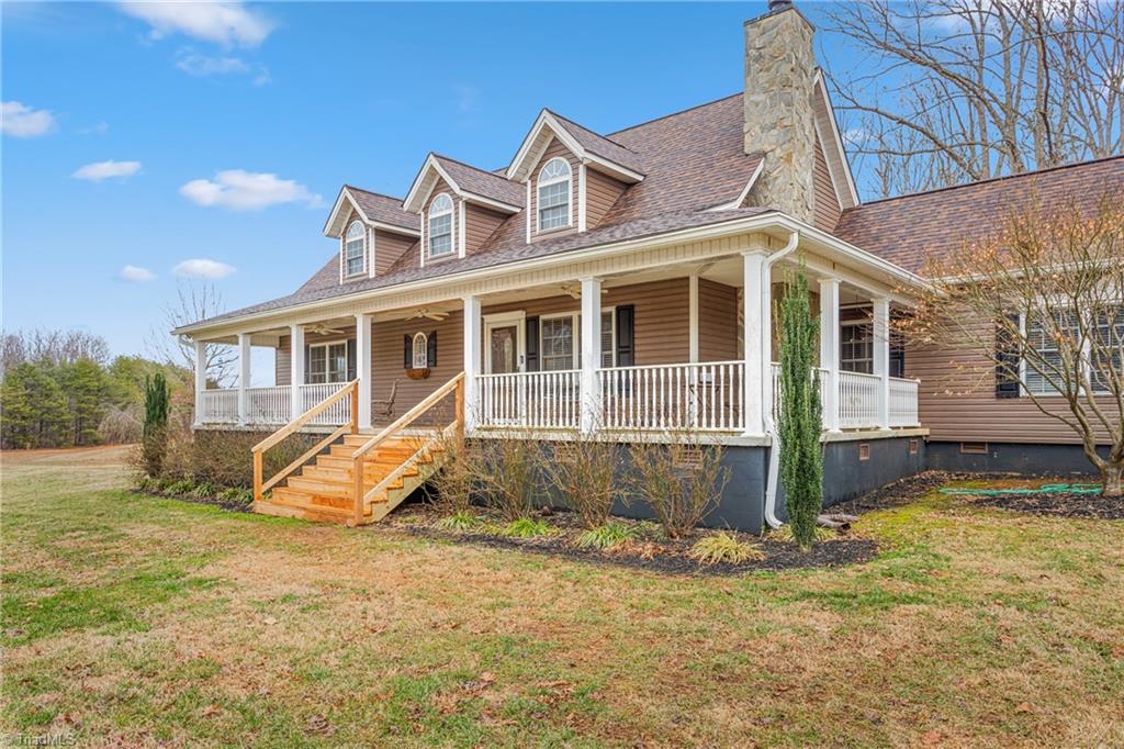 Photo 2 of 43 of 131 Hines Road house