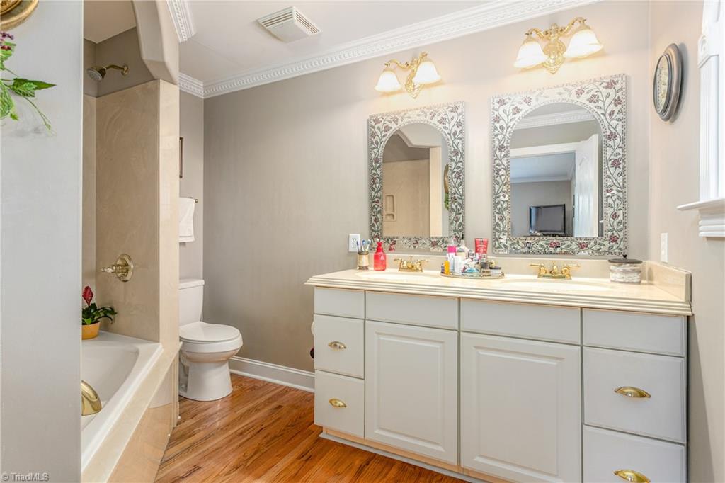 Photo 15 of 43 of 131 Hines Road house