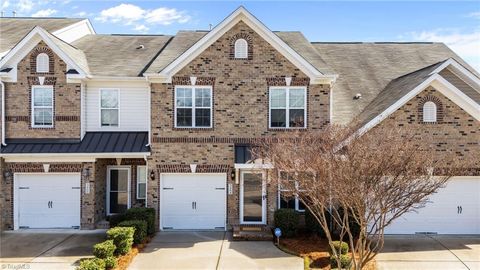 Townhouse For Sale - 3464 Basalt Court<br/> High Point, NC 27262