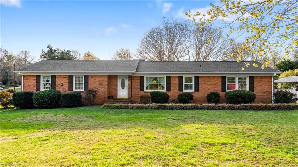 5509 Yanceyville Road, Browns Summit, North Carolina image 1