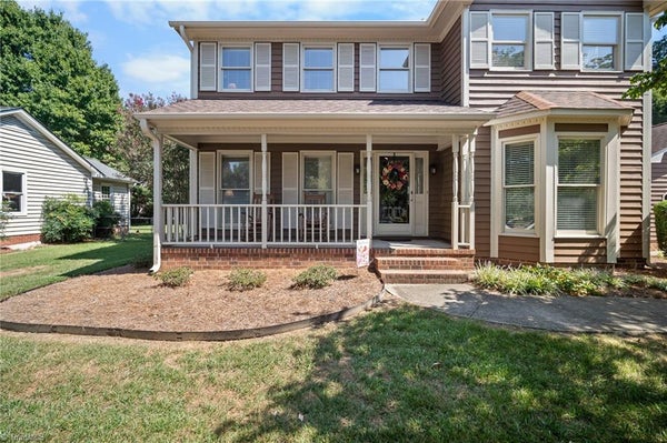 3804 OAK FOREST DR, HIGH POINT, NC 27265 - Image fb5ffca6f437e1bc6aaa40871489f017/439101894