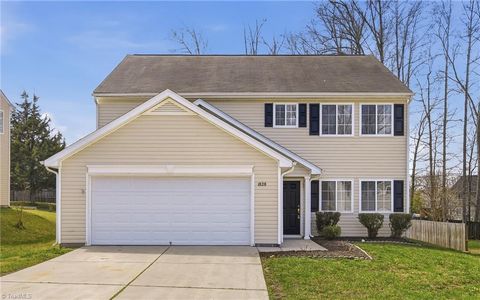 Homes For Sale - 1828 Chatfield Drive<br/> High Point, NC 27260