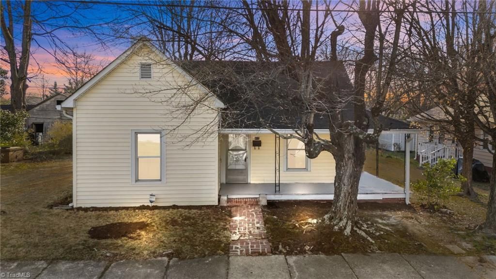 Photo of 111 Miller Street, Thomasville, NC 27360 (MLS # 1213042)