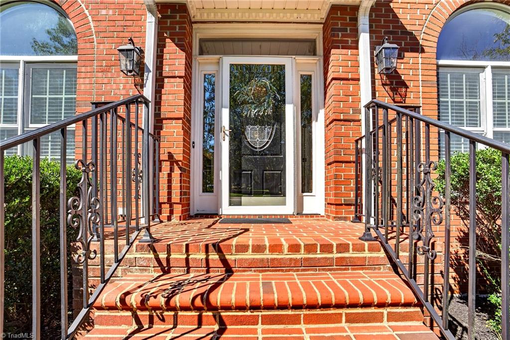 142 Croyden Drive