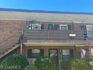 334 S Cherry Street Unit B, photo 1 of 7