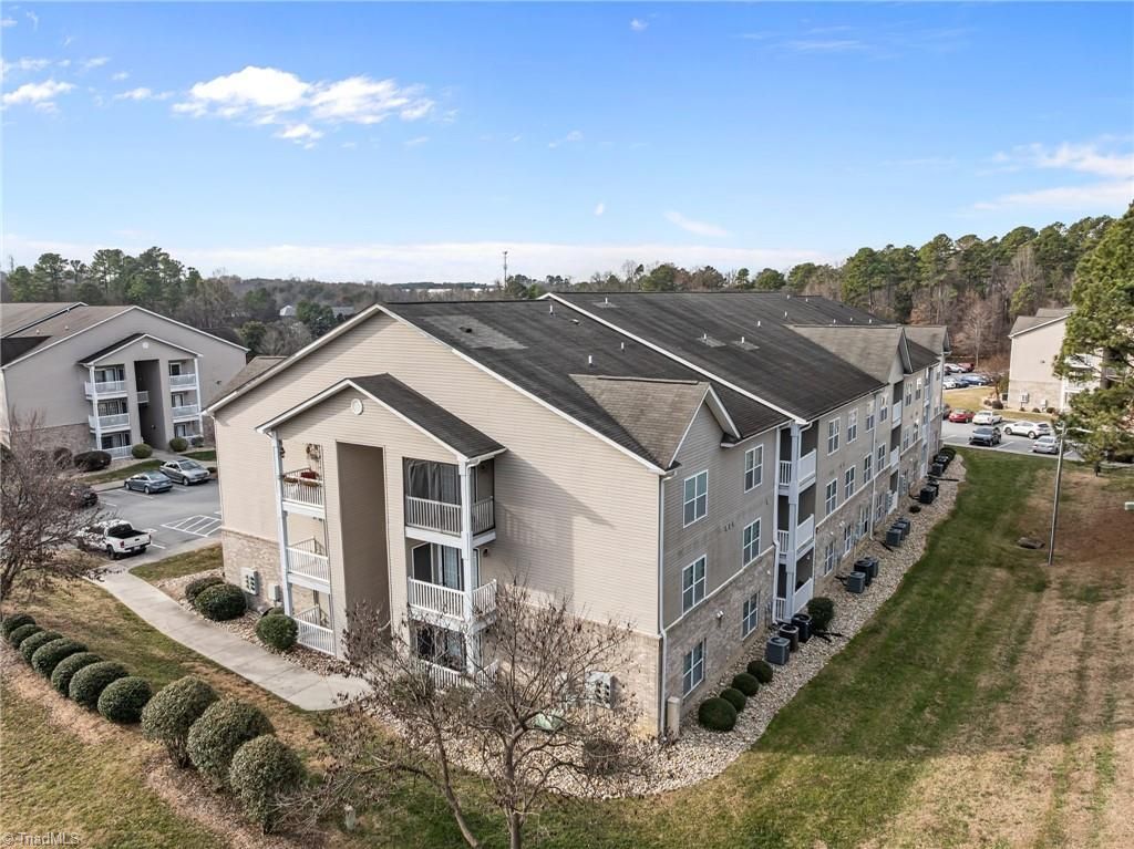 Photo of 7102 W Friendly Avenue #304, Greensboro, NC 27410 (MLS # 1206223)
