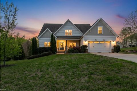 5609 Crooked Oak Drive Summerfield NC 27358