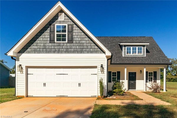 703 DEADMON RD, MOCKSVILLE, NC 27028 - Image fbd8aa5472dbb0b9ce816a17f66cc54d/965079922