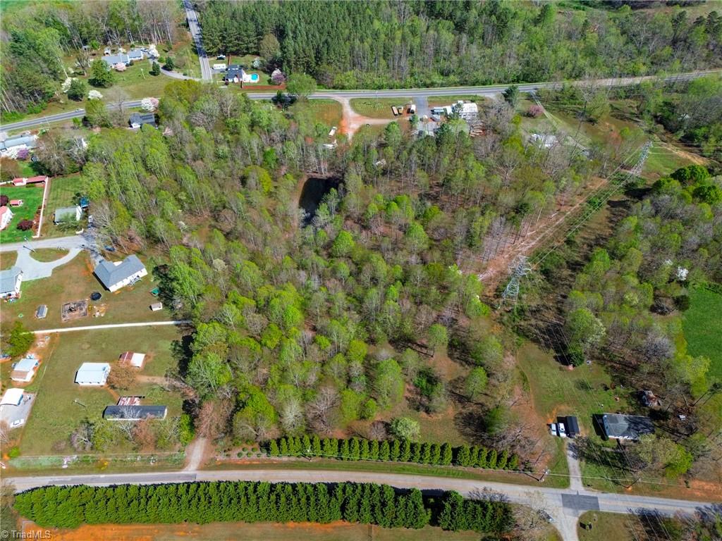 1636 Fred Hinshaw Road, Yadkinville, North Carolina image 2