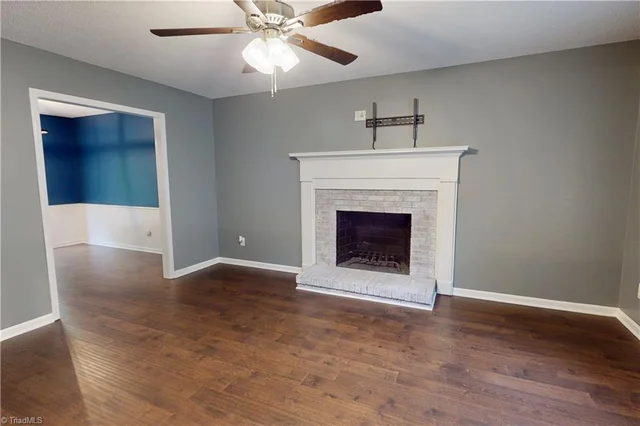 1578 Twin Oaks Drive, photo 4 of 48