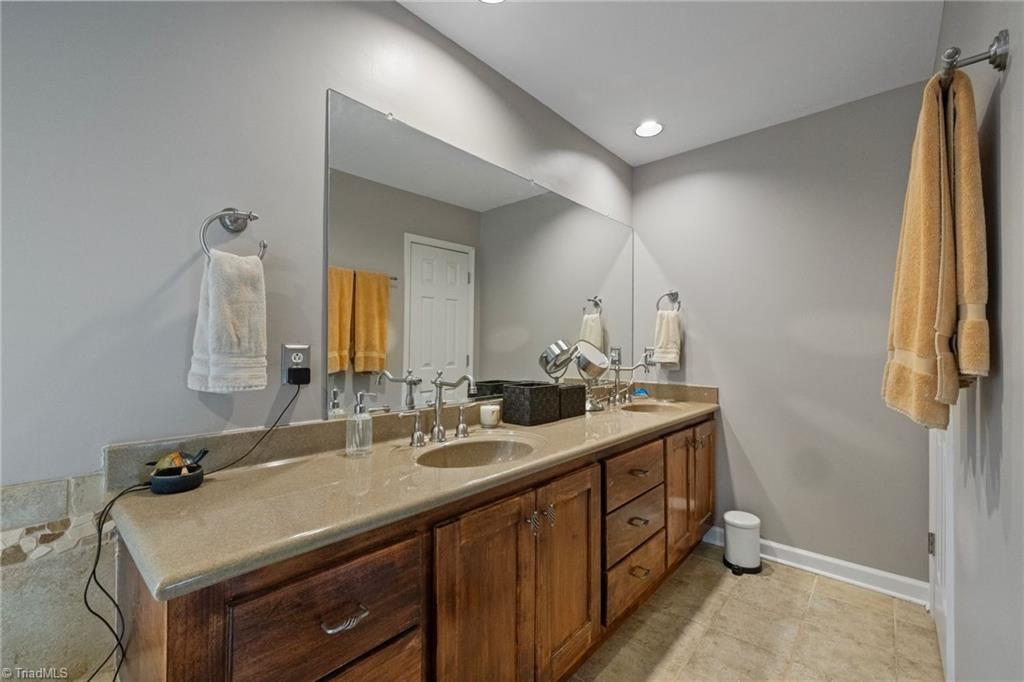 7049 Orchard Path Drive, Clemmons, North Carolina image 22