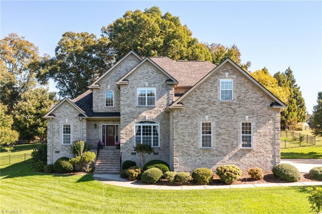 Photo of 5402 Effieham Street, Oak Ridge, NC 27310 (MLS # 1199170)