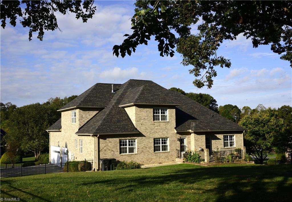 5402 Effieham Street