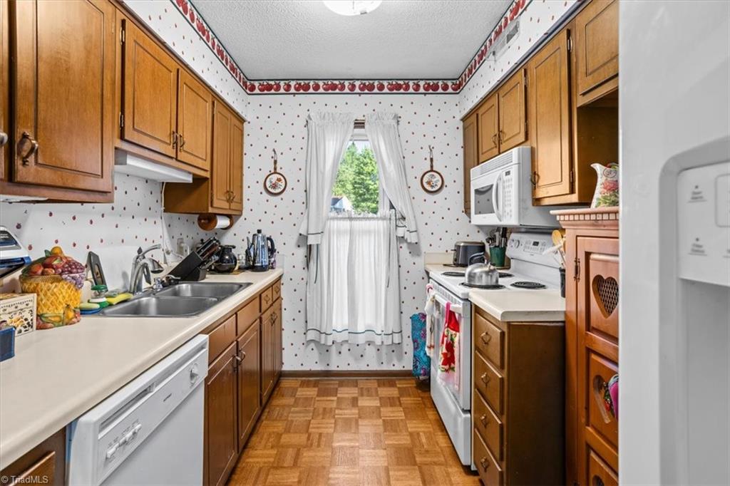 1641 Regency Drive, Burlington, North Carolina image 31