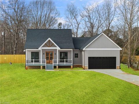 Homes For Sale - 7707 Jackson School Road<br/> Browns Summit, NC 27214