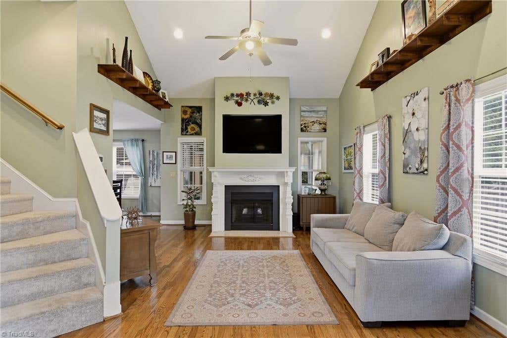 Photo of 212 Santa Fe Circle, Thomasville, NC 27360 (MLS # 1230170)