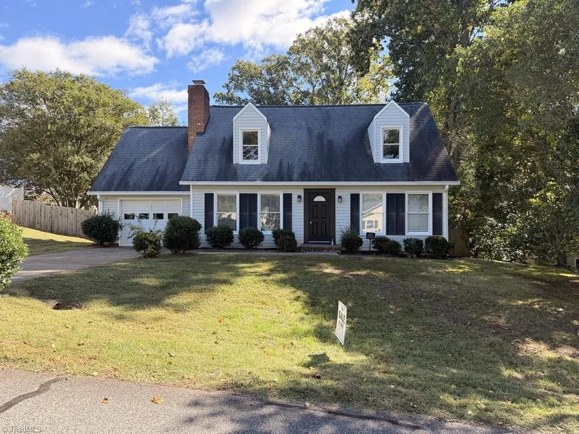 1009 Chockecherry Lane, photo 1 of 10