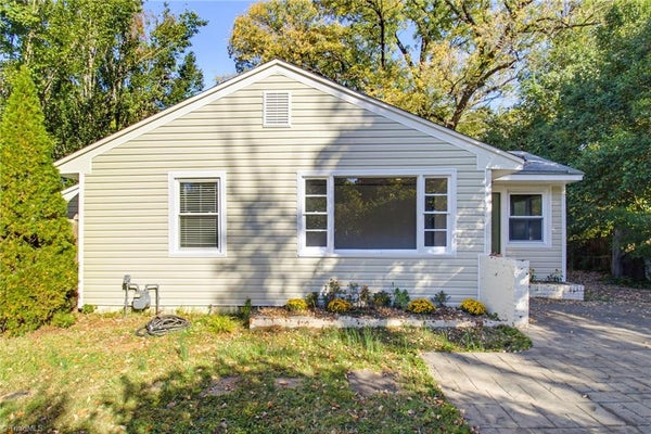 2536 FERNWOOD DR, GREENSBORO, NC 27408 - Image fc82c3fa1da4ced709f20d07506edcc4/1315535156
