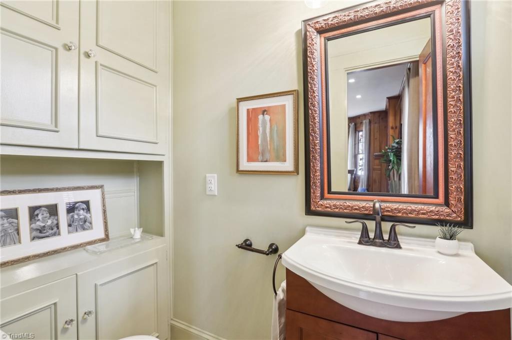 411 Circle Drive, Burlington, North Carolina image 30