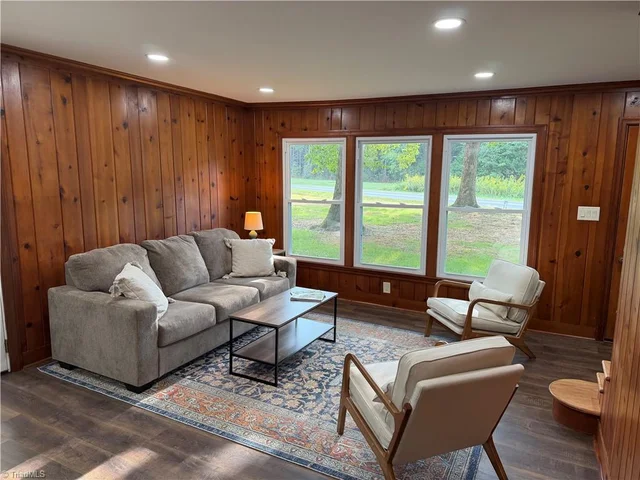 8375 Sylvan Road, photo 3 of 48