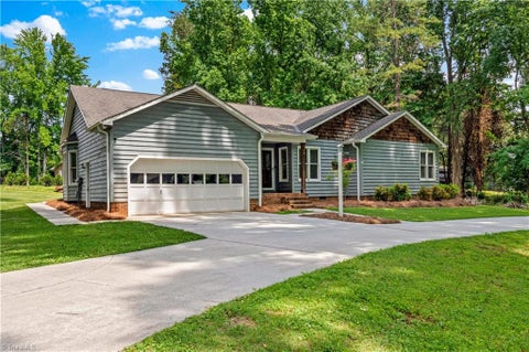 Homes For Sale - 168 Whitehead Drive<br/> Advance, NC 27006