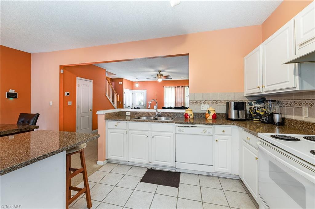 3902 Elizabeth Glen Way, Jamestown, North Carolina image 10