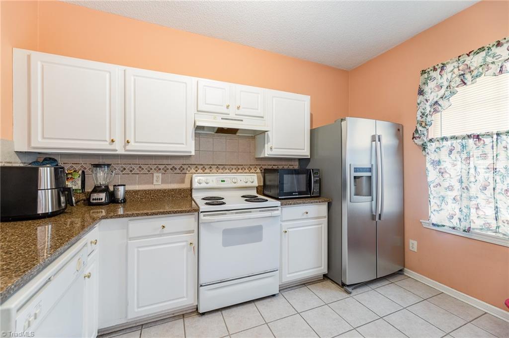 3902 Elizabeth Glen Way, Jamestown, North Carolina image 11