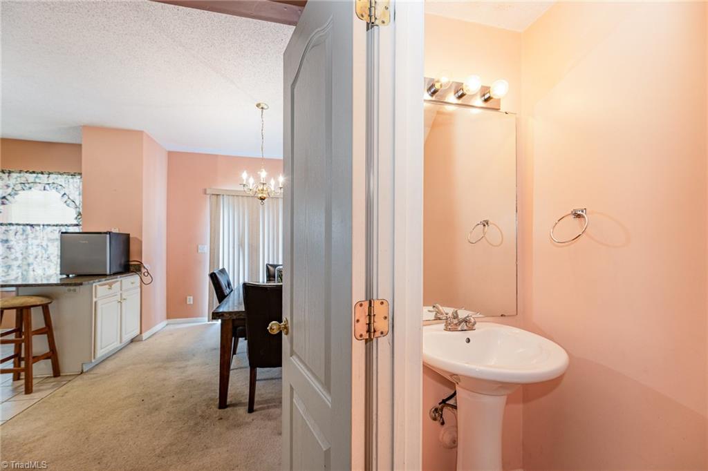 3902 Elizabeth Glen Way, Jamestown, North Carolina image 12