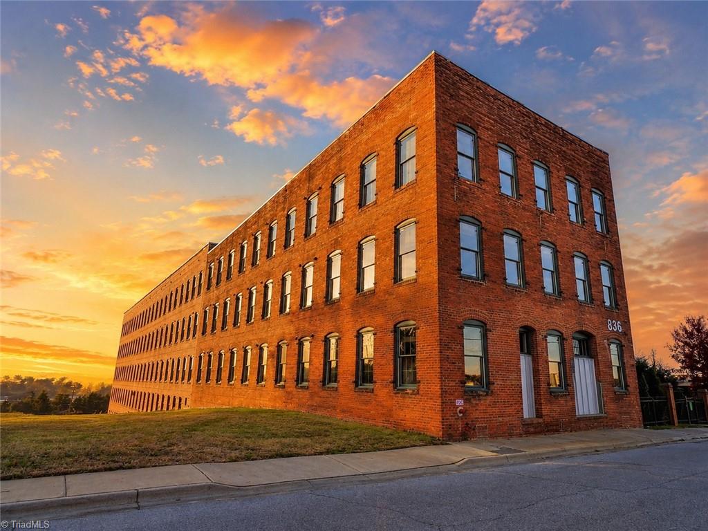 836 Oak Street Unit 306, Winston-salem, NC, 27101