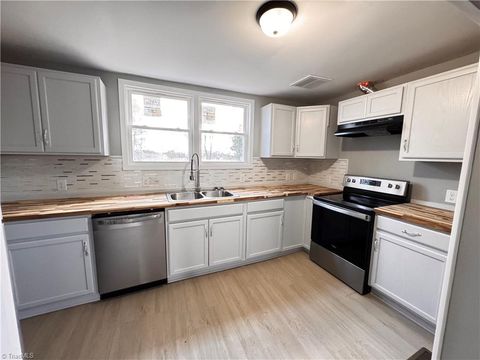 Homes For Sale - 132 Oak Grove Road<br/> Surry County, Elkin, NC 28621