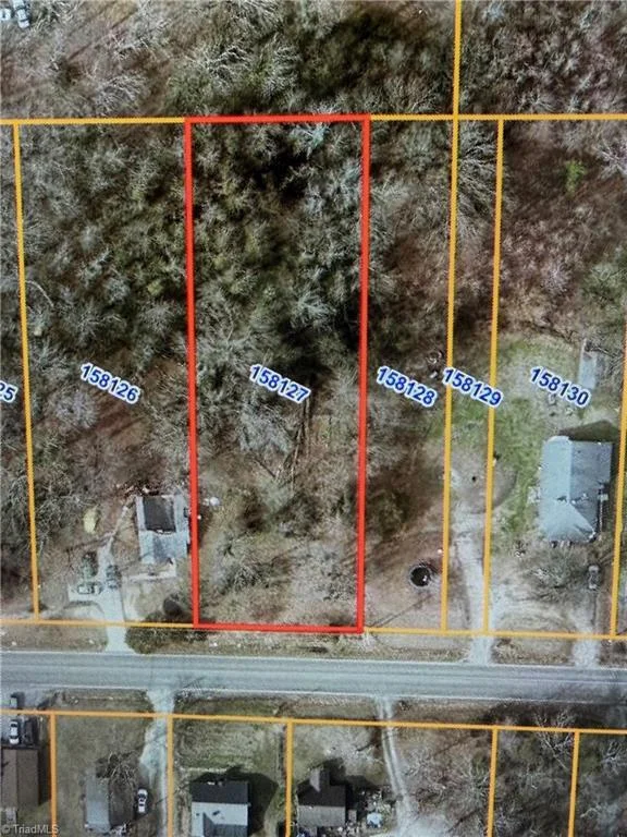 611 Liberty Road, photo 2 of 4