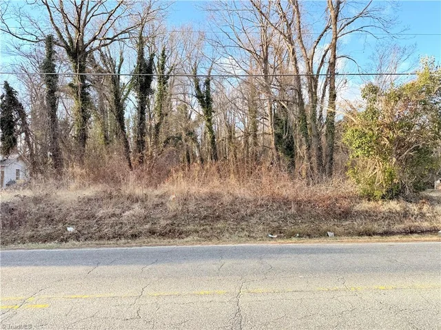 611 Liberty Road, photo 3 of 4