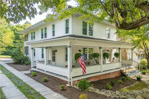 A home in Mount Airy