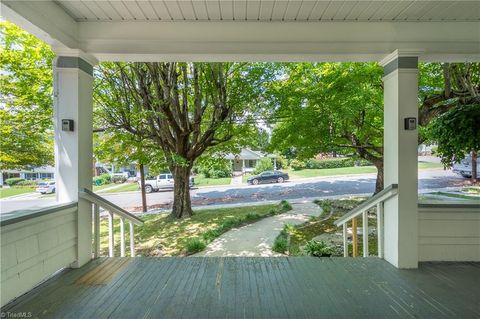 A home in Mount Airy