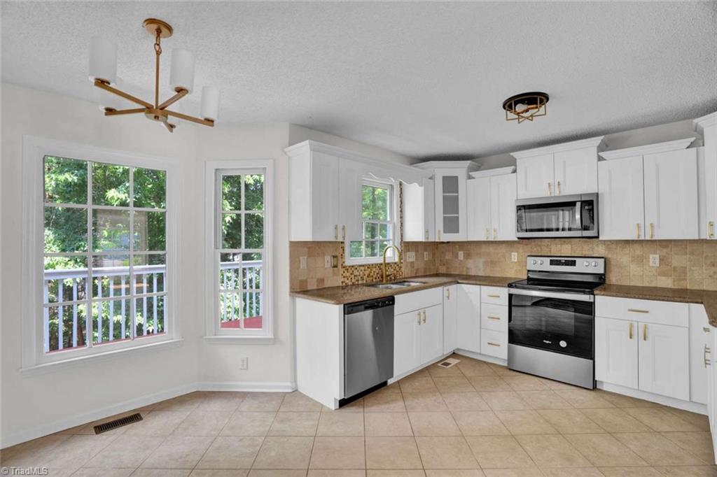 4904 Adams Ridge Drive, Greensboro, North Carolina image 10