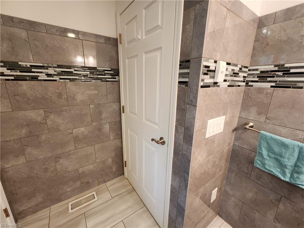 2904 E Brocktown Road, Moravian Falls, North Carolina image 40