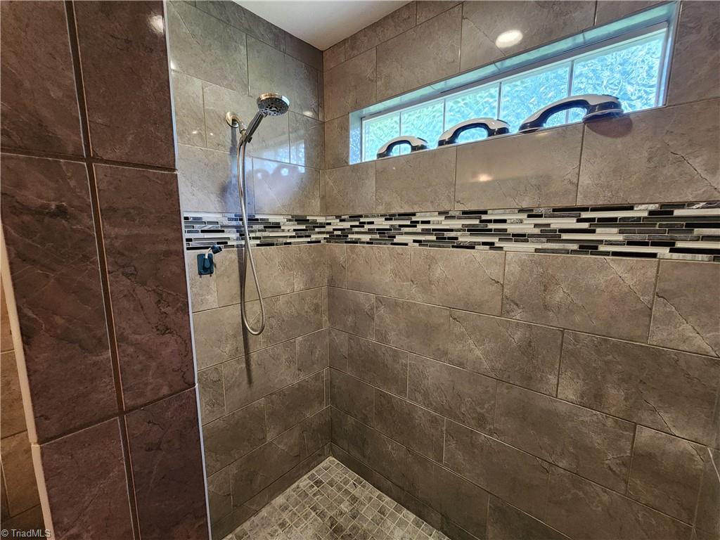 2904 E Brocktown Road, Moravian Falls, North Carolina image 38