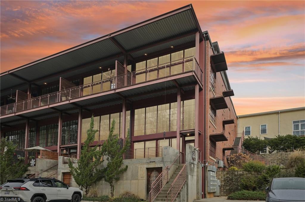 1860 Sissipahaw Way D-208