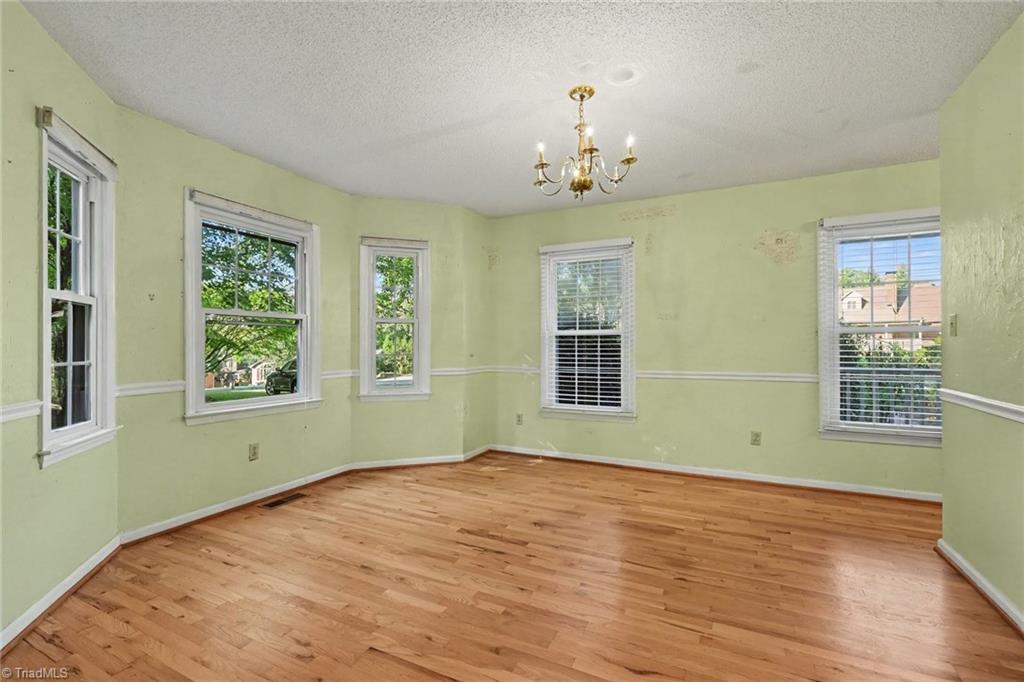2655 Knob Hill Drive