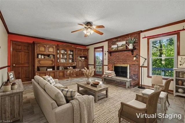 2655 Knob Hill Drive, photo 2 of 32