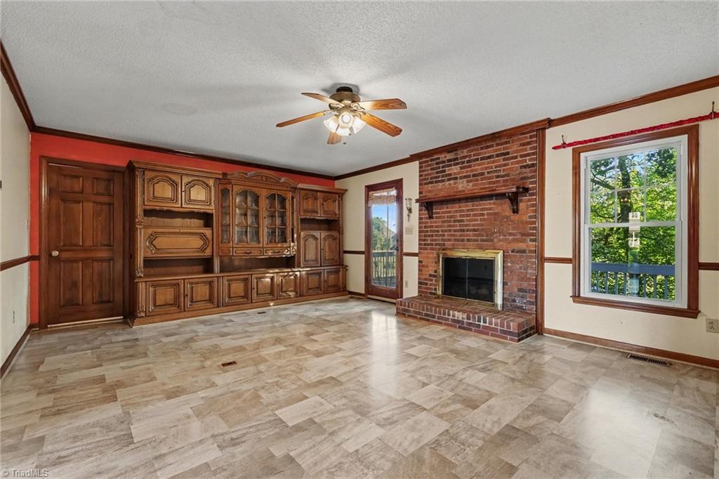 2655 Knob Hill Drive