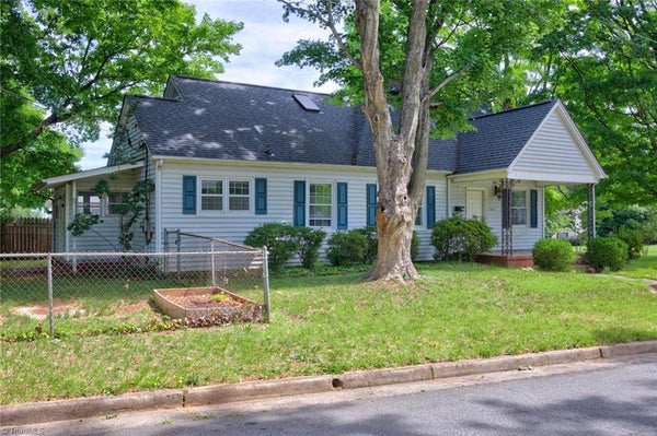 3252 S MAIN ST, WINSTON SALEM, NC 27127 - Image fd9e14b0df0db5b53e292b1496ba5cdc/959369653