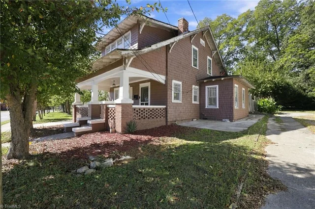 307 Fisher Street, photo 3 of 46