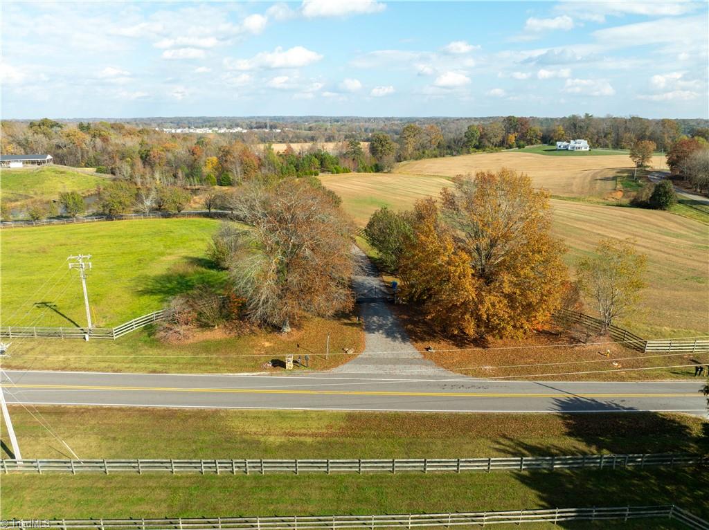 208 Plantation Lane, Advance, North Carolina image 1